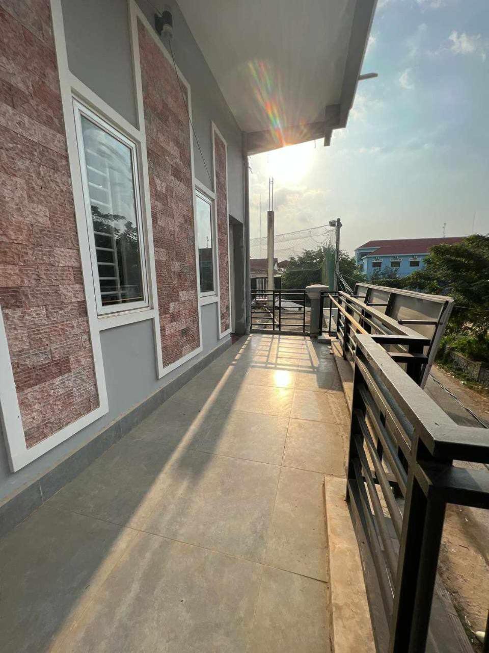 The Hub Kampot Otel Dış mekan fotoğraf